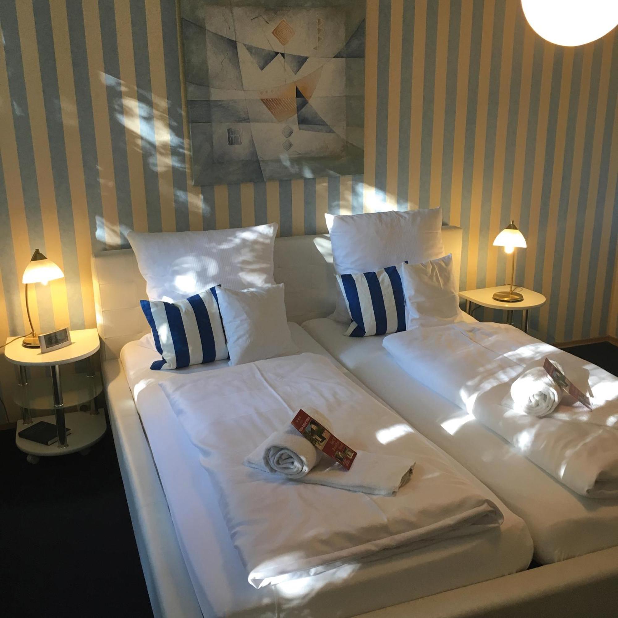 Hotel B&B Bredl In Der Villa Ballestrem シュトラウビング エクステリア 写真