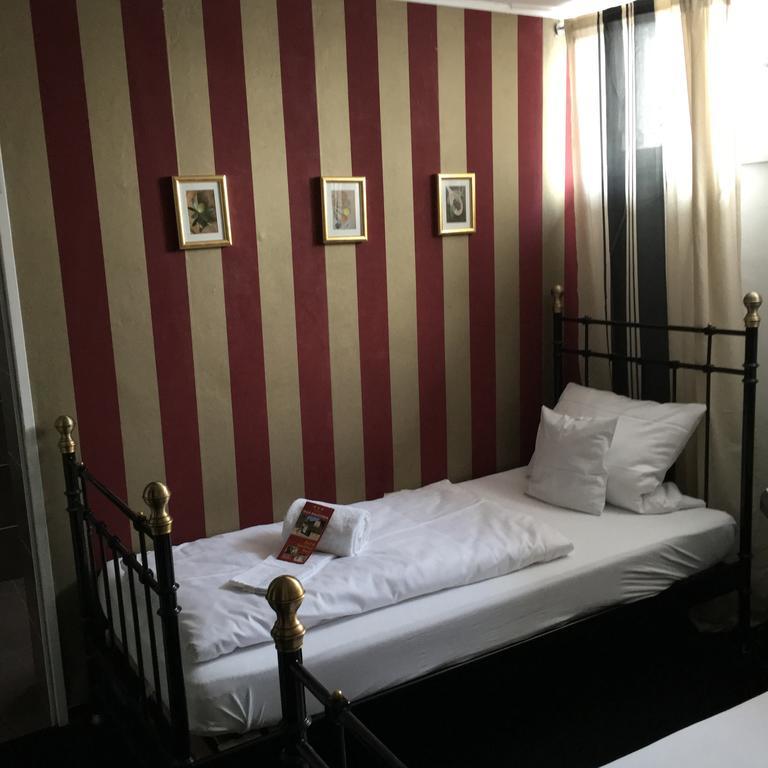 Hotel B&B Bredl In Der Villa Ballestrem シュトラウビング エクステリア 写真